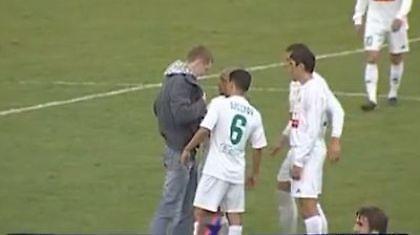 Μπούκαρε, τους τρόμαξε, αλλά είχε αγαθές προθέσεις! (video)