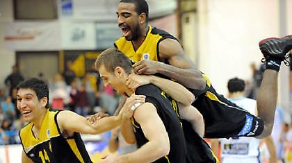 «Να κατακτήσει και το τρόπαιο»