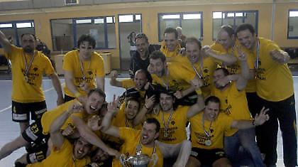 Αποθέωση για την πρωταθλήτρια ΑΕΚ!