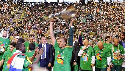 Υπόκλιση σε Ομπράντοβιτς και ΠΑΟ από όλα τα ΜΜΕ