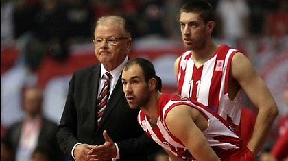 Μπαίνει ο Σπανούλης, δεν προλαβαίνει ο Πελεκάνος