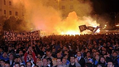 Φωνή λαού, οργή Ημί-θεου!