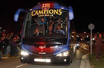 Ολονύκτιο πάρτι και υποδοχή ηρώων στη Βαρκελώνη (pics/videos)