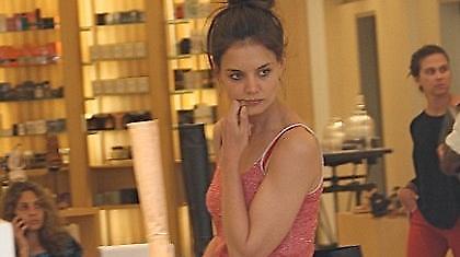 Έγκυος ή όχι η Katie Holmes;