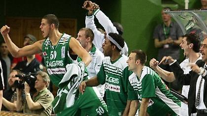 Προβάδισμα τίτλου και πάλι για Ζαλγκίρις