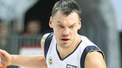 «Σκούπισε» με Σάρας η Φενέρμπαχτσε