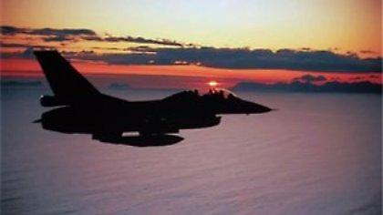 Βρετανός στρατηγός ζητά να ενταθούν οι επιθέσεις στη Λιβύη