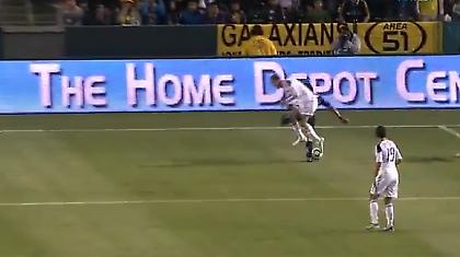 «Καθάρισε» τον Μπέκαμ (video)