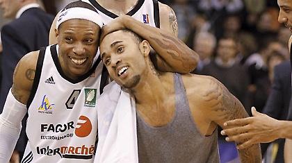 Έγραψε ιστορία η Σαλόν!