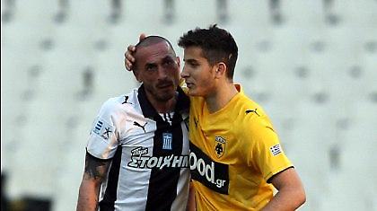 Η ΑΕΚ αναπτύσσει… πελατειακή σχέση με τον ΠΑΟΚ