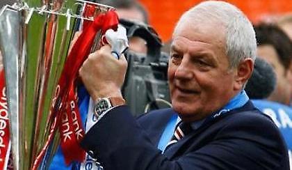 «Αυλαία» με τίτλο για Σμιθ