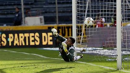 «Καμπάνα» και αποκλεισμός για Κορόνα (video)