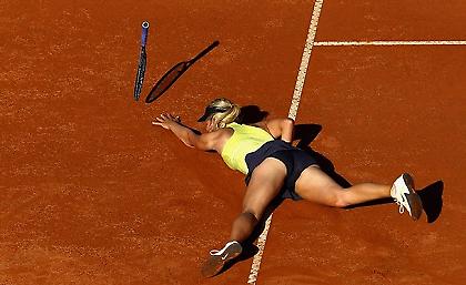 Έφαγαν… χώμα Ναδάλ και Σαράποβα (video)