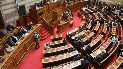 Θεσμικά κάδρα και νόμοι γιαπί