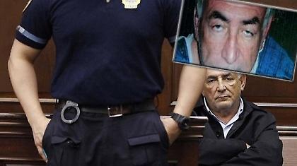 Οι ένορκοι παραπέμπουν σε δίκη τον Στρος Καν