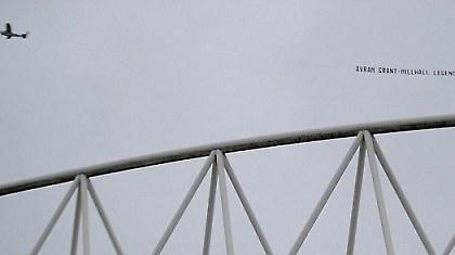 Ο πιλότος πληρώνει τα «σπασμένα»