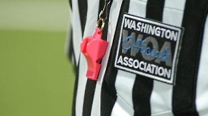 Τιμωρήθηκαν διαιτητές για ροζ σφυρίχτρες!