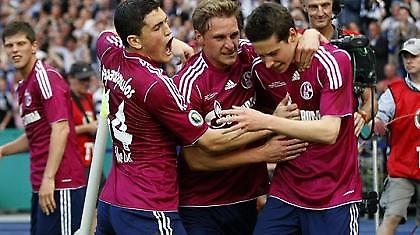 Κούπα και Ευρώπη για Σάλκε και Κυριάκο!