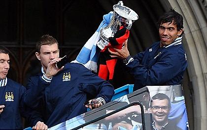 Το σήκωσε ο Τέβες! (pics)