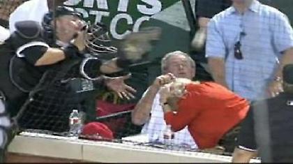 Γιατί δεν τον χτύπησε η μπάλα τον Μπους; (Video)