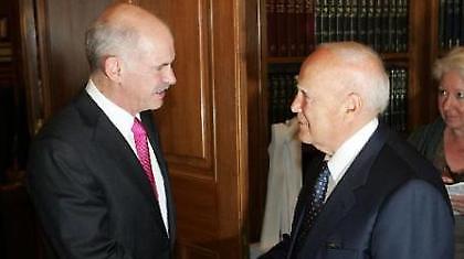 Δραματικό τετ-α-τετ Παπούλια-Παπανδρέου!