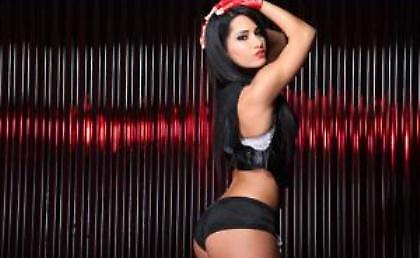 Προκαλούν ζαλάδες με τις «καυτές» εμφανίσεις τους