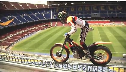 Ξενάγηση στο Καμπ Νου με μία μηχανή(vid)