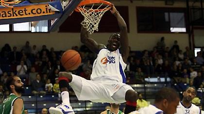 Πήρε Τζέιμς η Μακάμπι Τελ Αβίβ