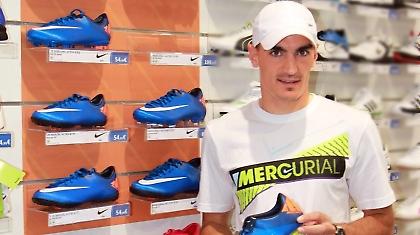 Ο Λάζαρος Χριστοδουλόπουλος στο κατάστημα INTERSPORT στο Athens Metro Mall