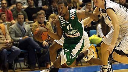 Ανανέωσε με Ζαλγκίρις ο Κόλινς