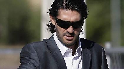 Ξανά στους «ροχιμπλάνκος» ο Καμινέρο