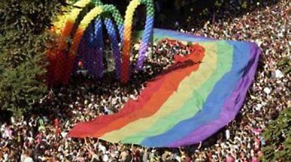 Επεισόδια σε πορεία υπέρ των ομοφυλοφίλων στη Μόσχα