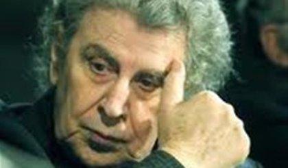 Ο Μίκης στηρίζει τους«Αγανακτισμένους»