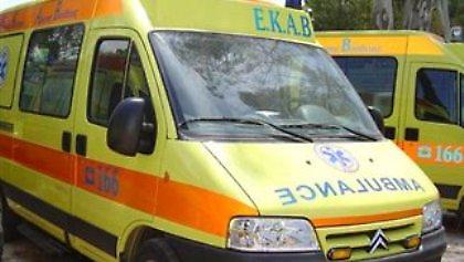 Μεθυσμένος τουρίστας επιτέθηκε σε διασώστη του ΕΚΑΒ