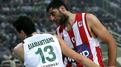 Οι ικανοποιημένοι και οι αγανακτισμένοι