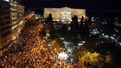 Λαοθάλασσα στο κέντρο της Αθήνας