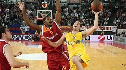 Παρελθόν από τη Μακάμπι ο Έιντσον