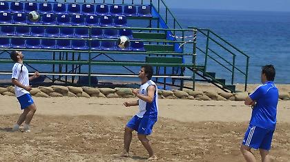 Πάσα, σουτ, γκολ και στην άμμο