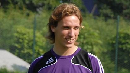 Ανανέωσε ο Μπίλια