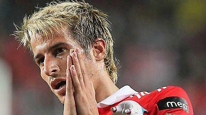 Τα βρίσκουν για Κοεντράο