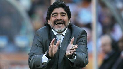 Μπλάτερ πες… αλεύρι, ο Μαραντόνα σε γυρεύει!