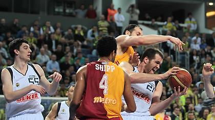 Την πάτησε στο πρώτο βήμα