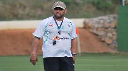 Έμεινε από προπονητή ο Τζεμπούρ