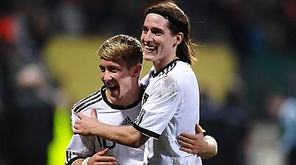 Δύο έξω, δύο μέσα για Γερμανία