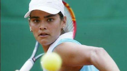 Τίτλος για τη Λένα!