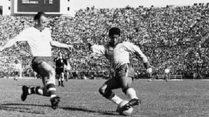 Ο ήρωας από το πουθενά και τα περίεργα σφυρίγματα (video)