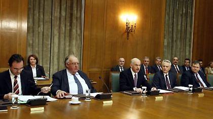 Το νου σας στις πλατείες…