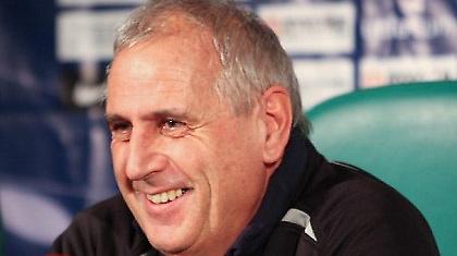 Ο Σαλάντ στον πάγκο της Τουν