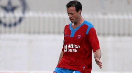 «Κυανέρυθρος» μέχρι το 2013 ο Γιόνσον