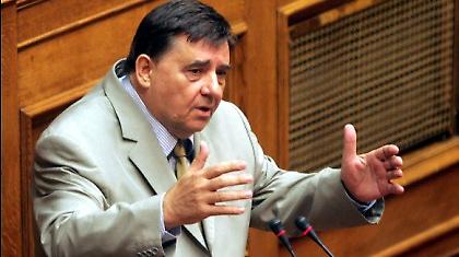 Επιμένει για κάλπες ο Καρατζαφέρης!